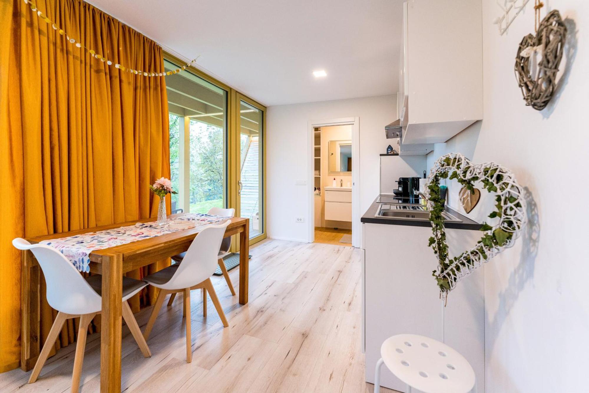 Holiday House Hona Lux Velike Lasce Eksteriør bilde